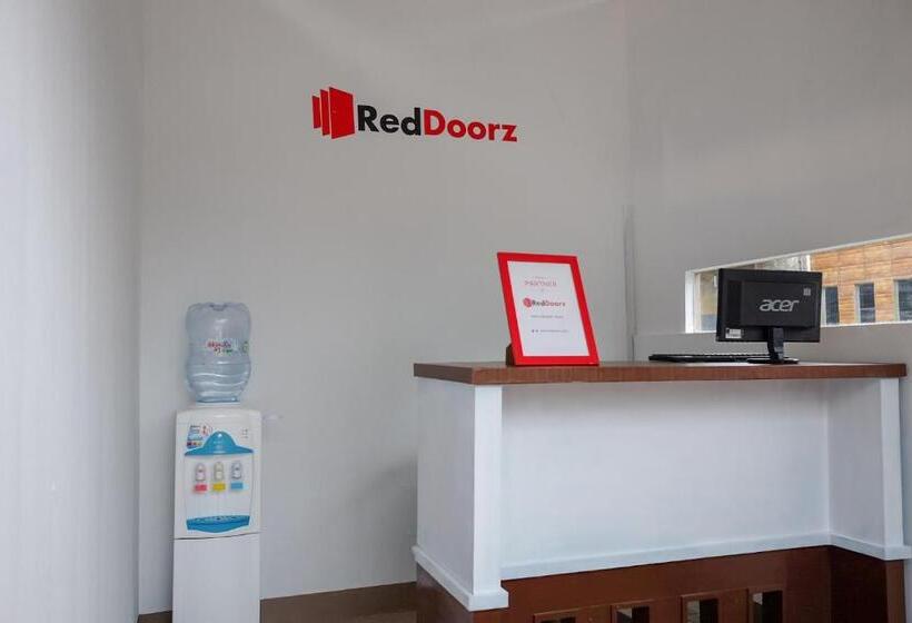 Hotel Reddoorz Syariah Near Exit Tol Pemalang Comal 2