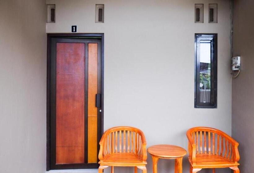 Hotel Reddoorz Syariah Near Exit Tol Pemalang Comal 2