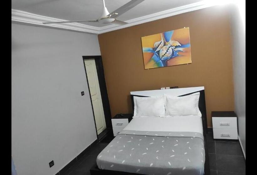 پانسیون Room In Guest Room Royal Blue Guest House Bar