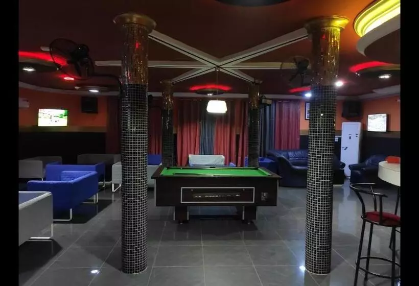 پانسیون Room In Guest Room   Royal Blue Guest House Bar