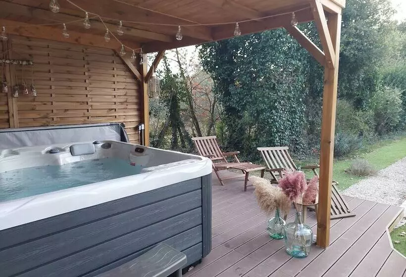 Aamiaismajoitus (B&B) Maison D Hôtes & Spa La Chêneraie Provence Ventoux