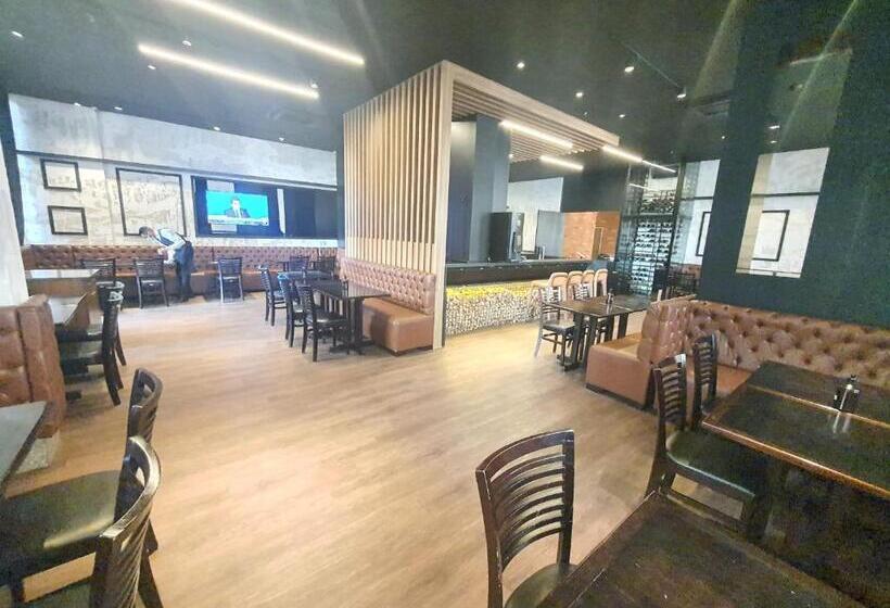 Отель Flat Nobile Suítes Monumental By Rei Dos Flats