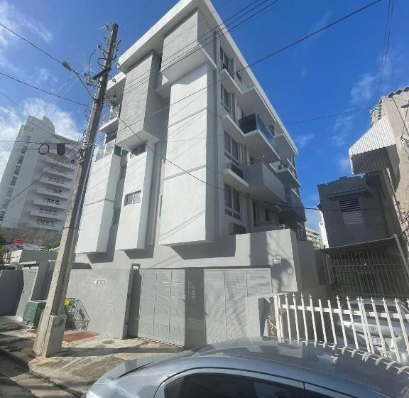 پانسیون Avila Suites