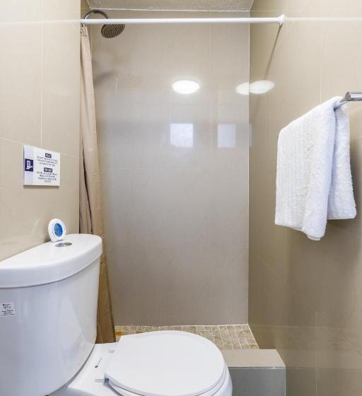 پانسیون Avila Suites