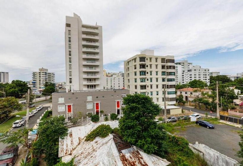 پانسیون Avila Suites