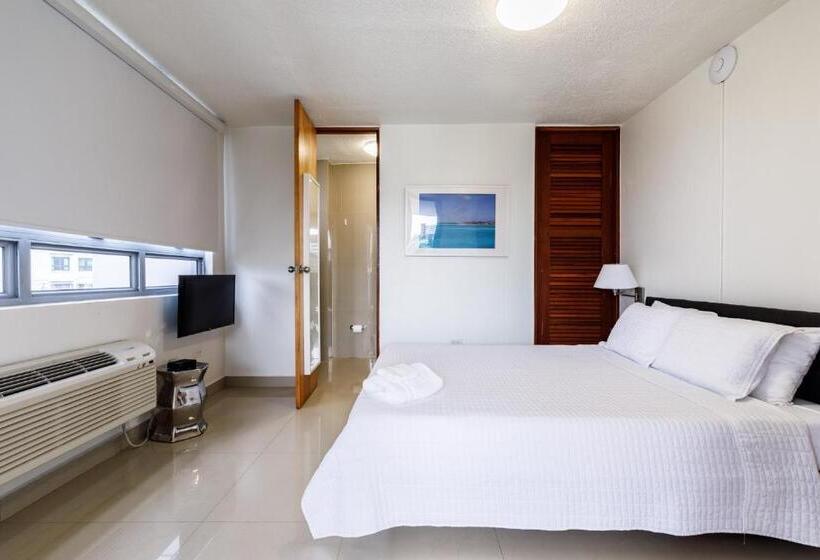 پانسیون Avila Suites