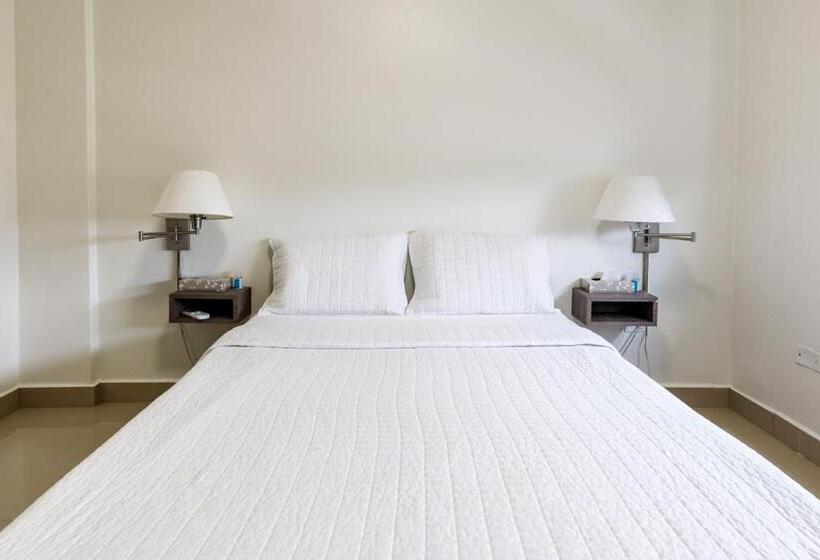 پانسیون Avila Suites