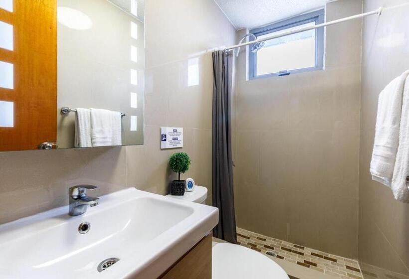 پانسیون Avila Suites