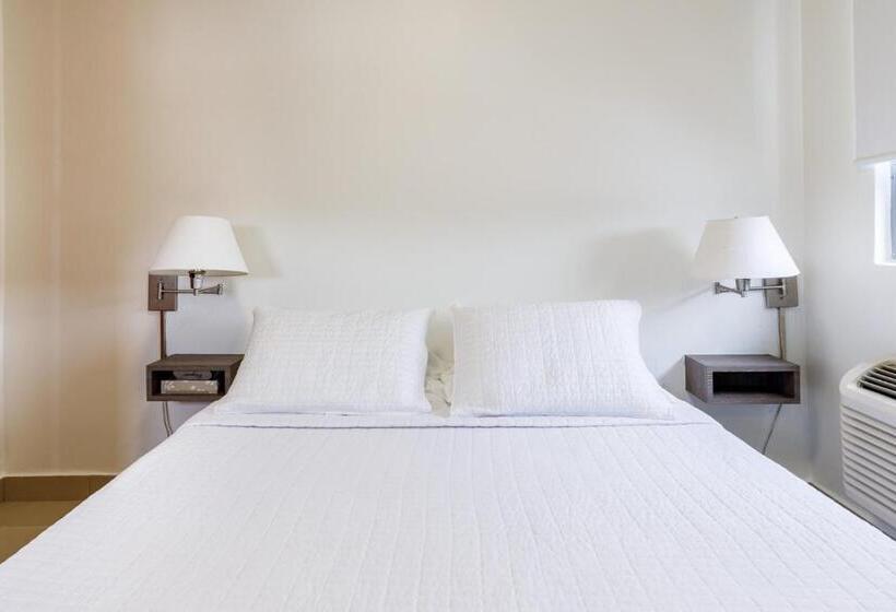 پانسیون Avila Suites