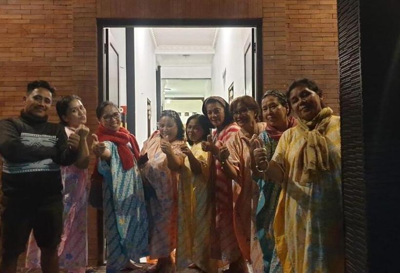 هاستل Js House View