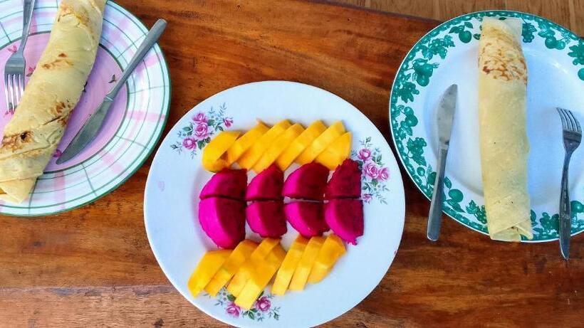 هاستل Js House View