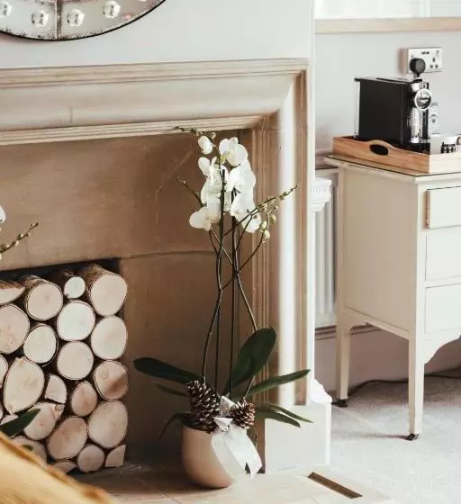 Hotelli The Falcon Inn