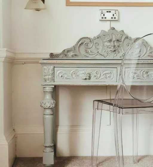 Hotelli The Falcon Inn