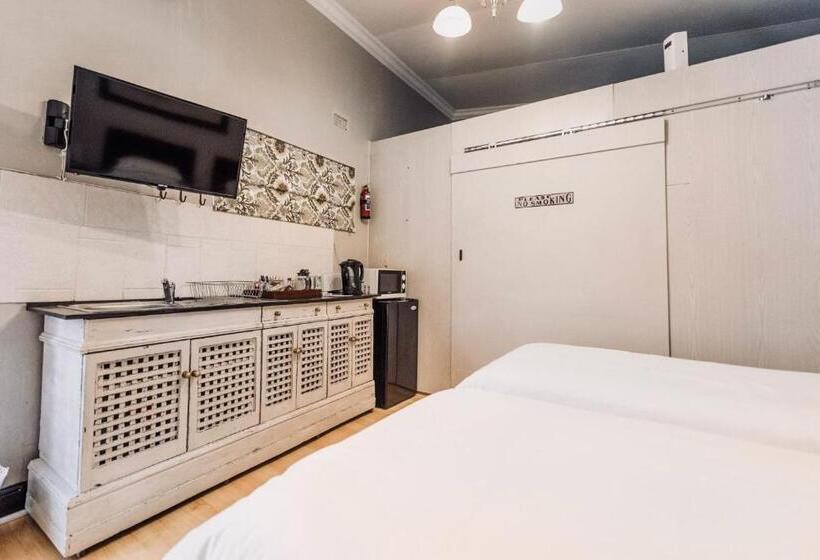 פנסיון Cottonwood Guesthouse Oasis