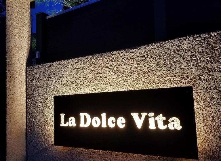 פנסיון La Dolce Vita   Chambre Cristoforo Colombo