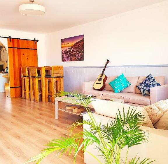 פנסיון Sandycamps Surf House