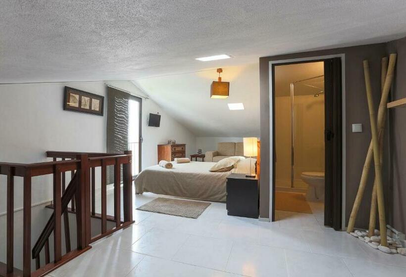 פנסיון Sandycamps Surf House