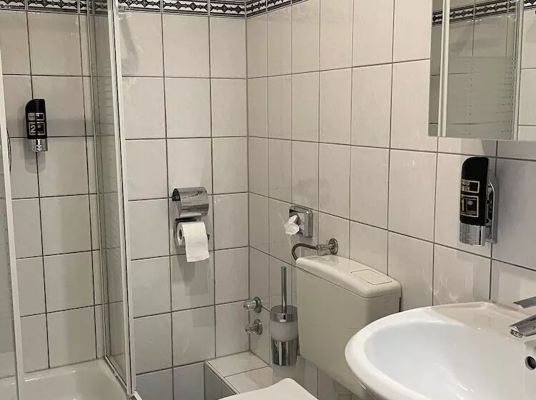 ベッドアンドブレックファースト Am Ledermuseum