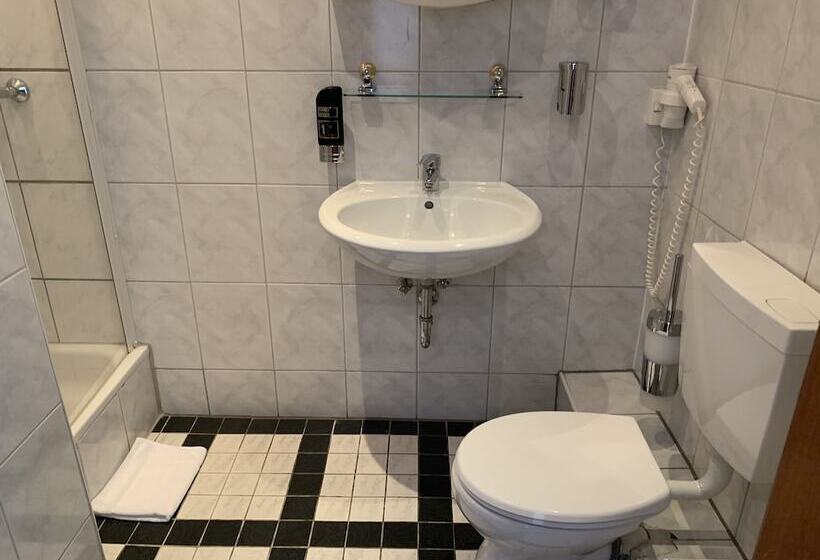 צימר Am Ledermuseum