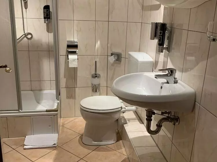 ベッドアンドブレックファースト Am Ledermuseum