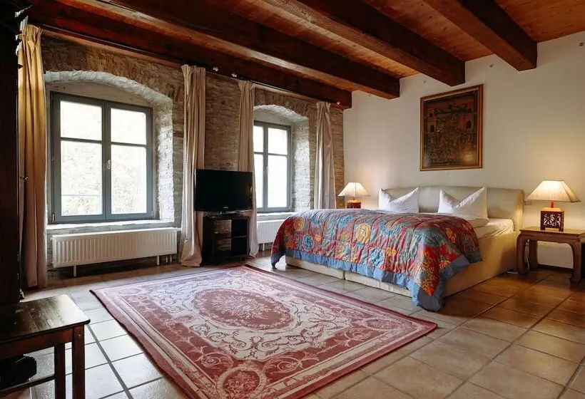 Отель Burg Wanzleben