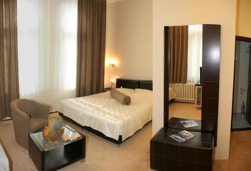 هتل Depandans Jezero