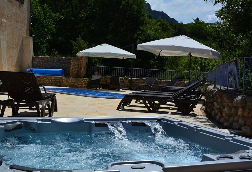 בית מלון כפרי Hôtel Le Colombier