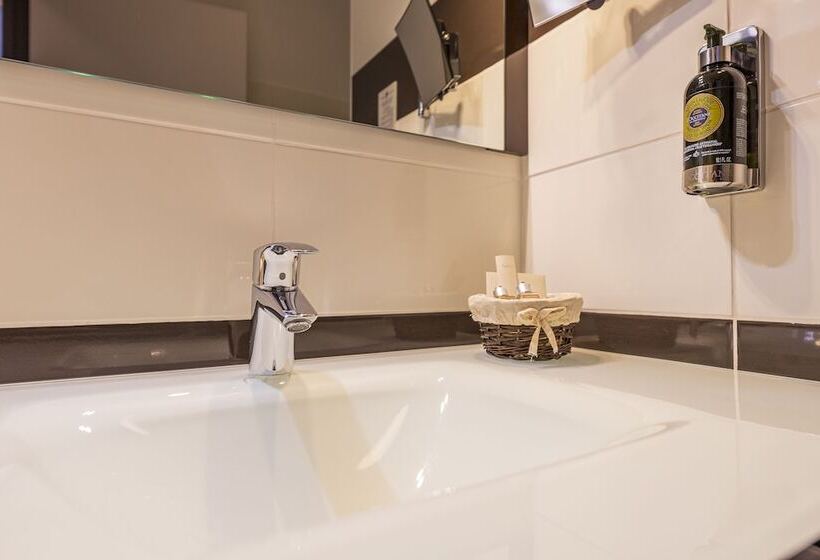 בית מלון כפרי Hôtel Le Colombier