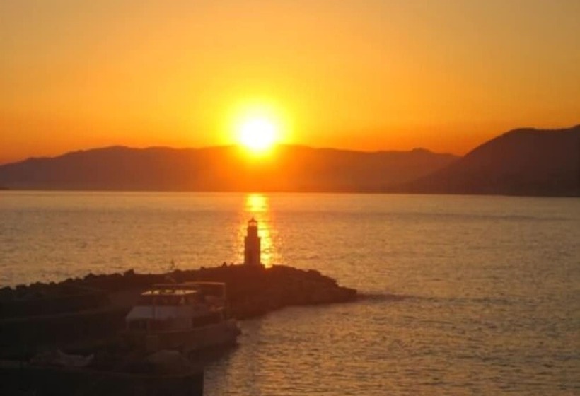 فندق La Camogliese