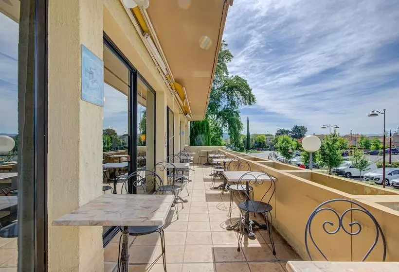 ホテル Les Nevons