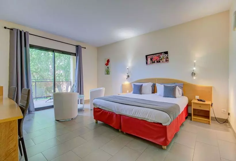 ホテル Les Nevons