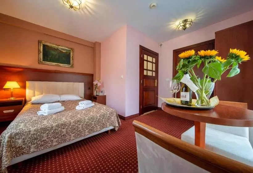 فندق Modrzewiówka