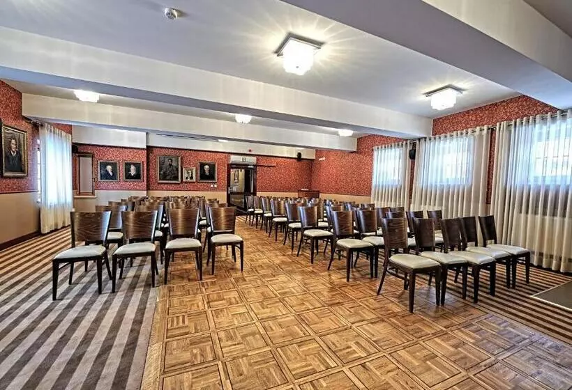 فندق Modrzewiówka