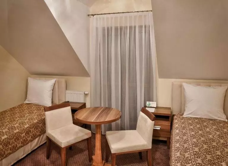 فندق Modrzewiówka