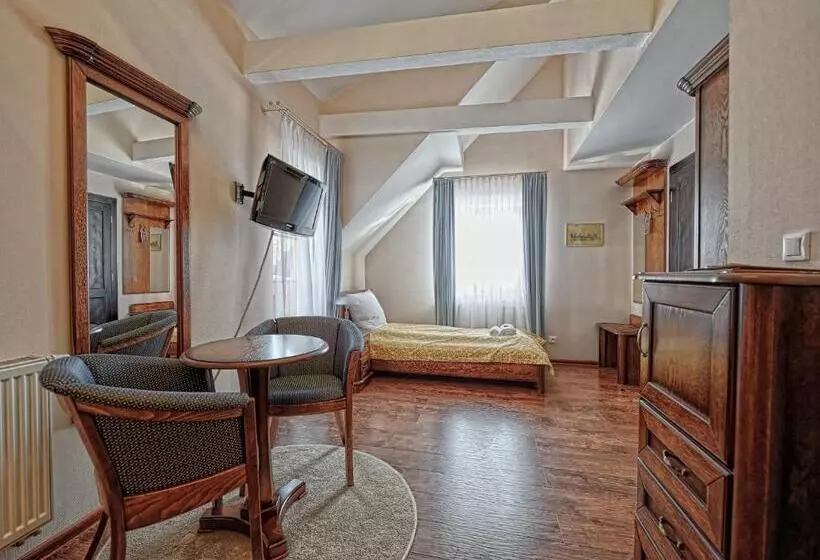 فندق Modrzewiówka