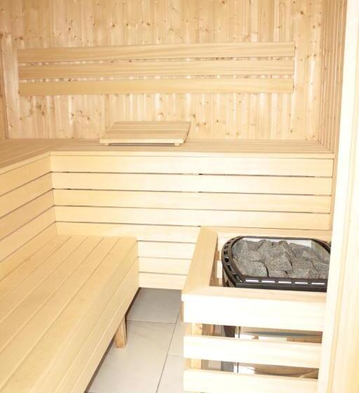 호텔 Modrzewiówka