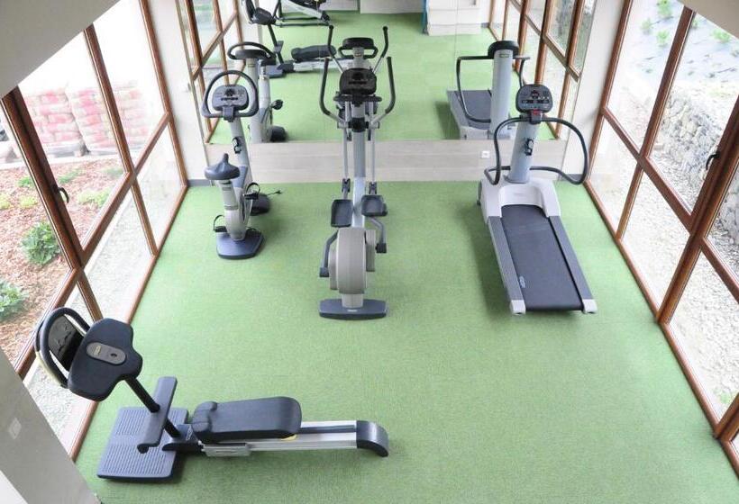 호텔 Modrzewiówka