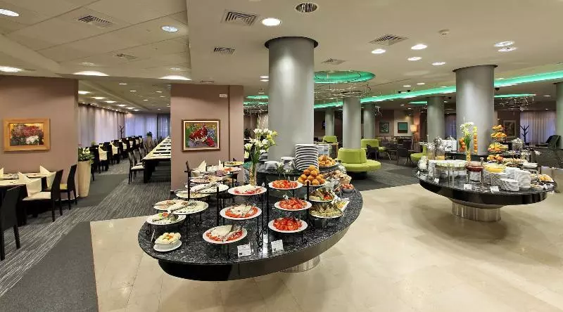 هتل Mona Plaza Zlatibor