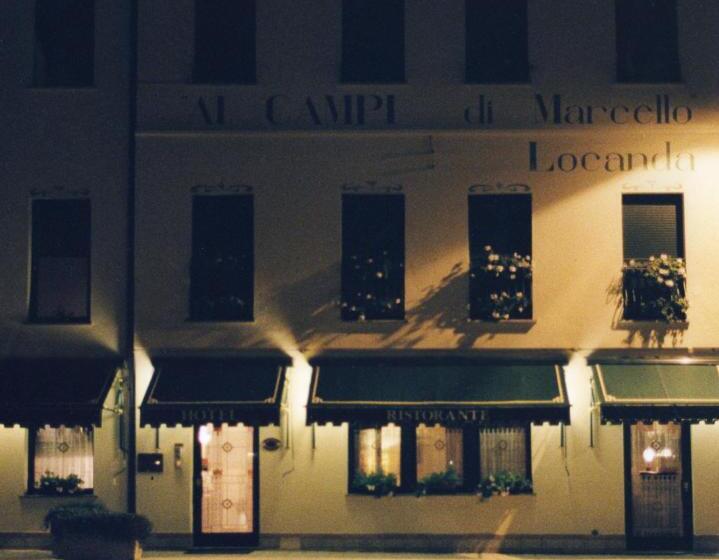 فندق Ristorante Ai Campi Di Marcello