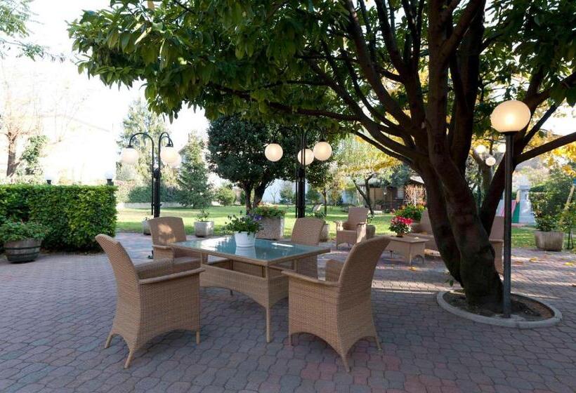 فندق Ristorante Ai Campi Di Marcello