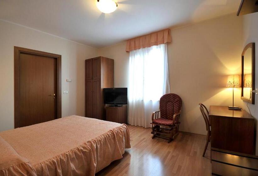 فندق Ristorante Ai Campi Di Marcello