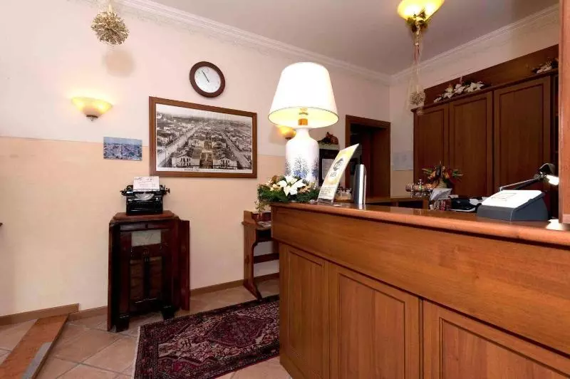 Hotelli Ristorante Ai Campi Di Marcello