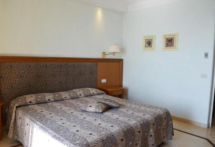 ホテル Ristorante La Lampara