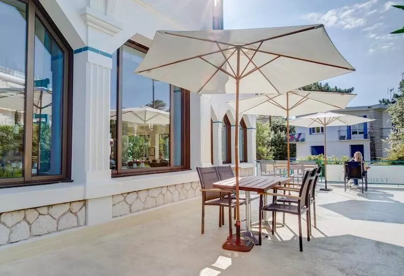 Отель The Originals Boutique La Villa Ouest & Spa