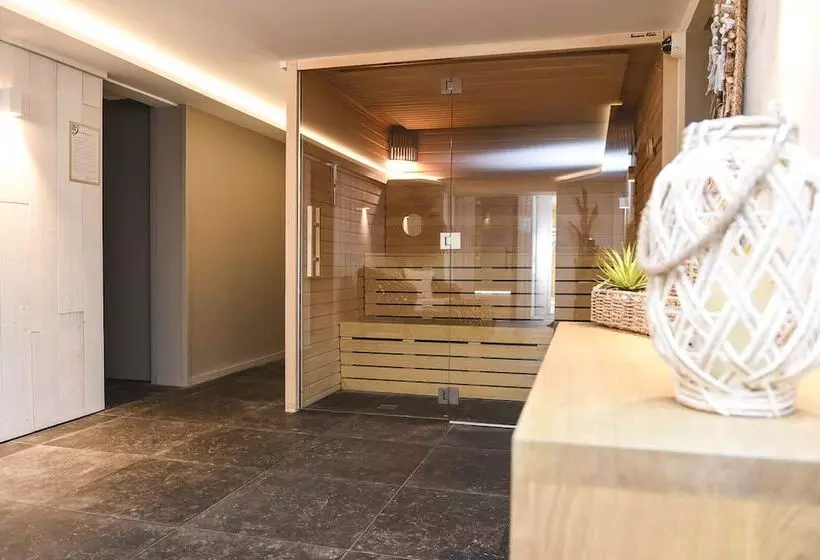 Отель The Originals Boutique La Villa Ouest & Spa