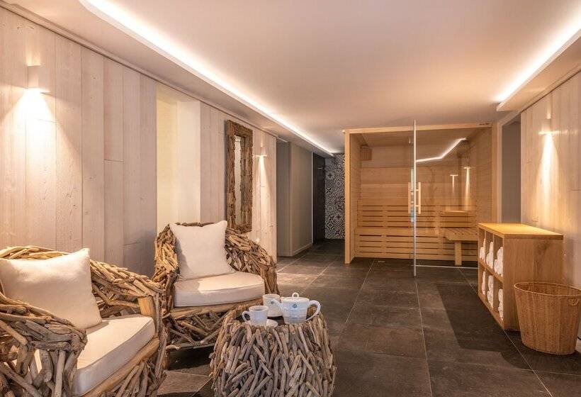 호텔 The Originals Boutique La Villa Ouest & Spa