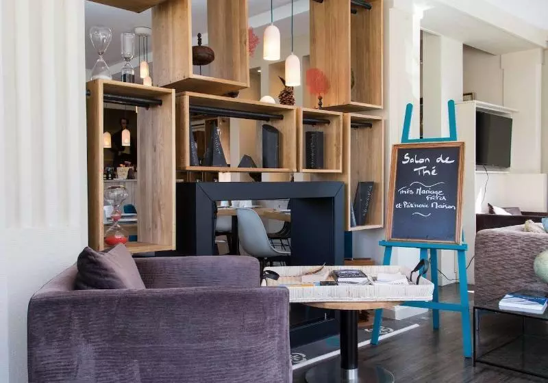 Отель The Originals Boutique La Villa Ouest & Spa