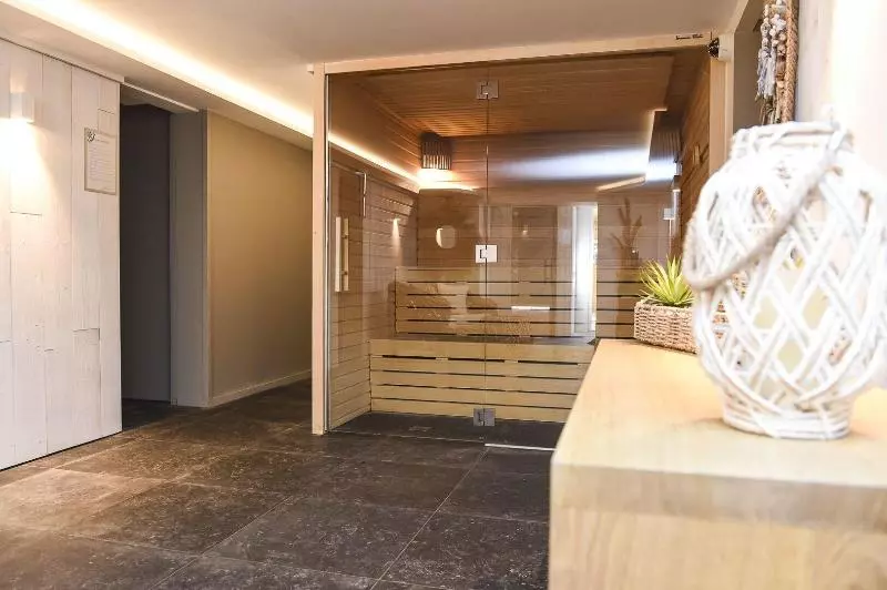 Отель The Originals Boutique La Villa Ouest & Spa