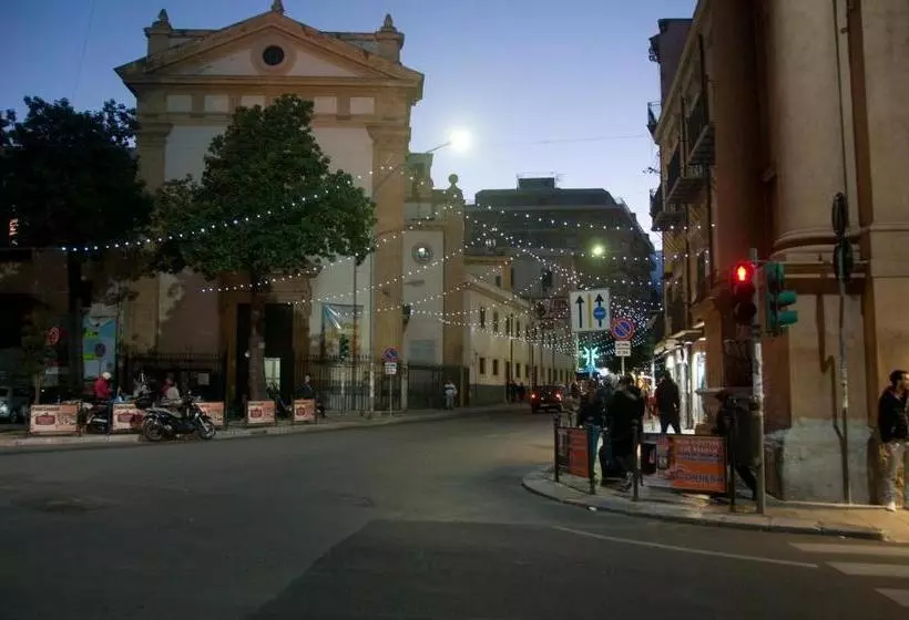 هتل Affittacamere Vittoria