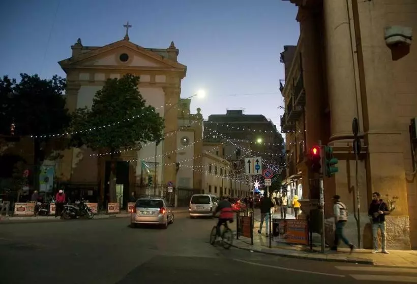 هتل Affittacamere Vittoria